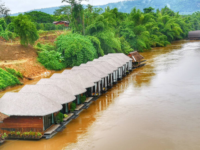 ที่พักแพริมน้ำในอำเภอไทรโยค จังหวัดกาญจนบุรี